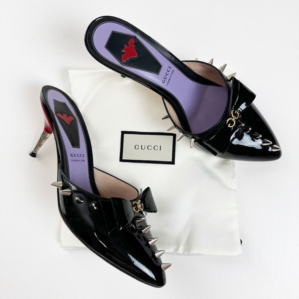 GUCCI Sadie Spike Mules Black 39.5 Bow Heeled Pointed Studded GG Logo